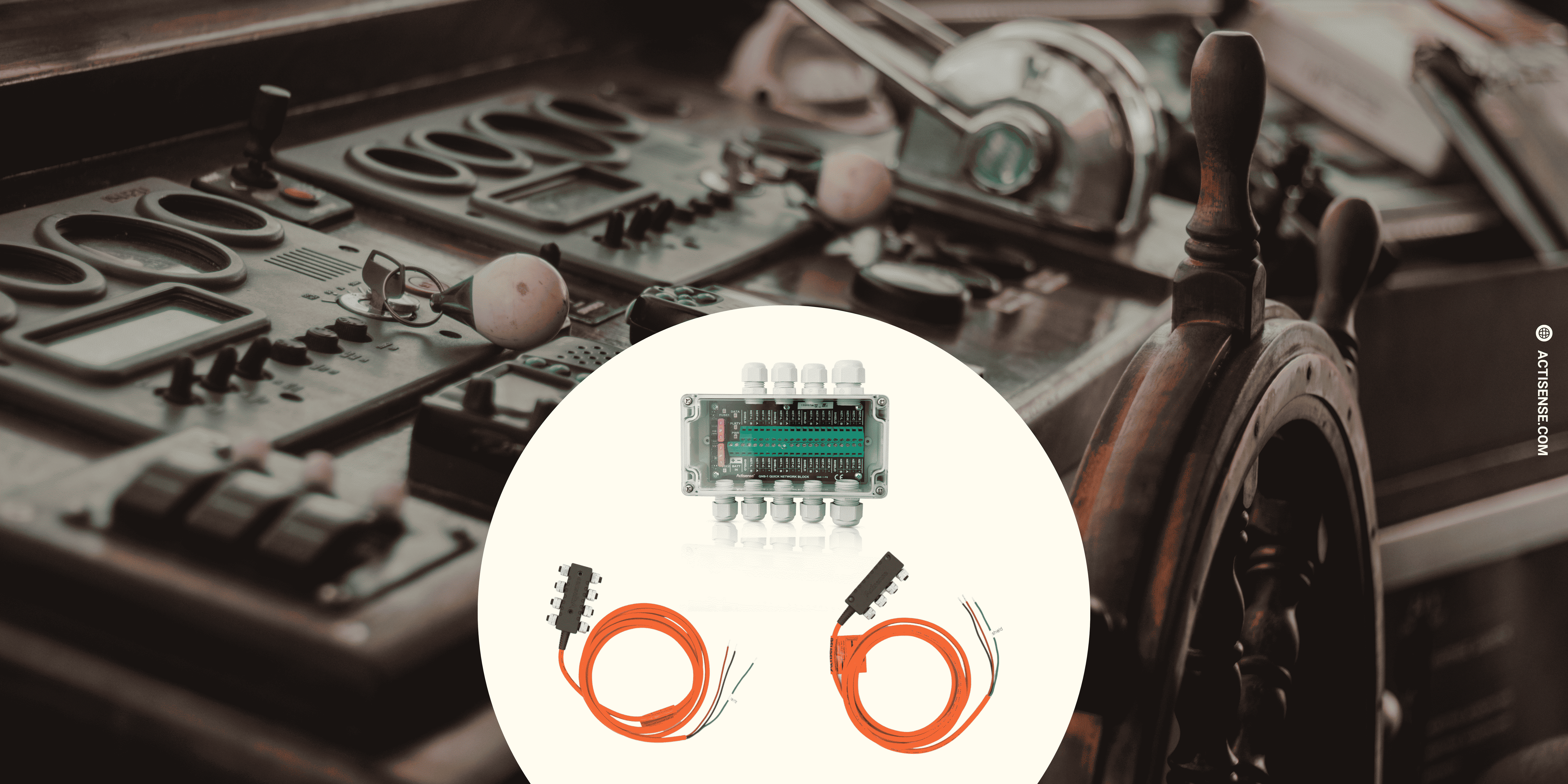 Connecting multiple NMEA 2000 devices with limited space onboard